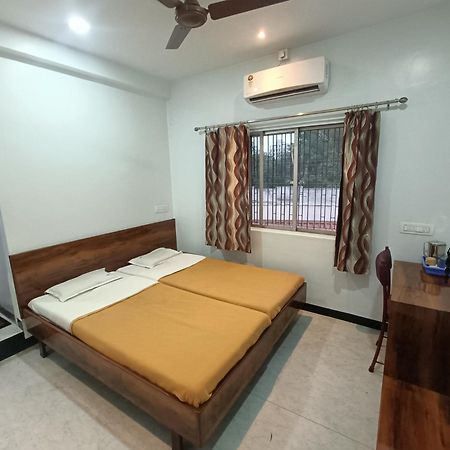 קולהאפור Hotel Parth Residency מראה חיצוני תמונה