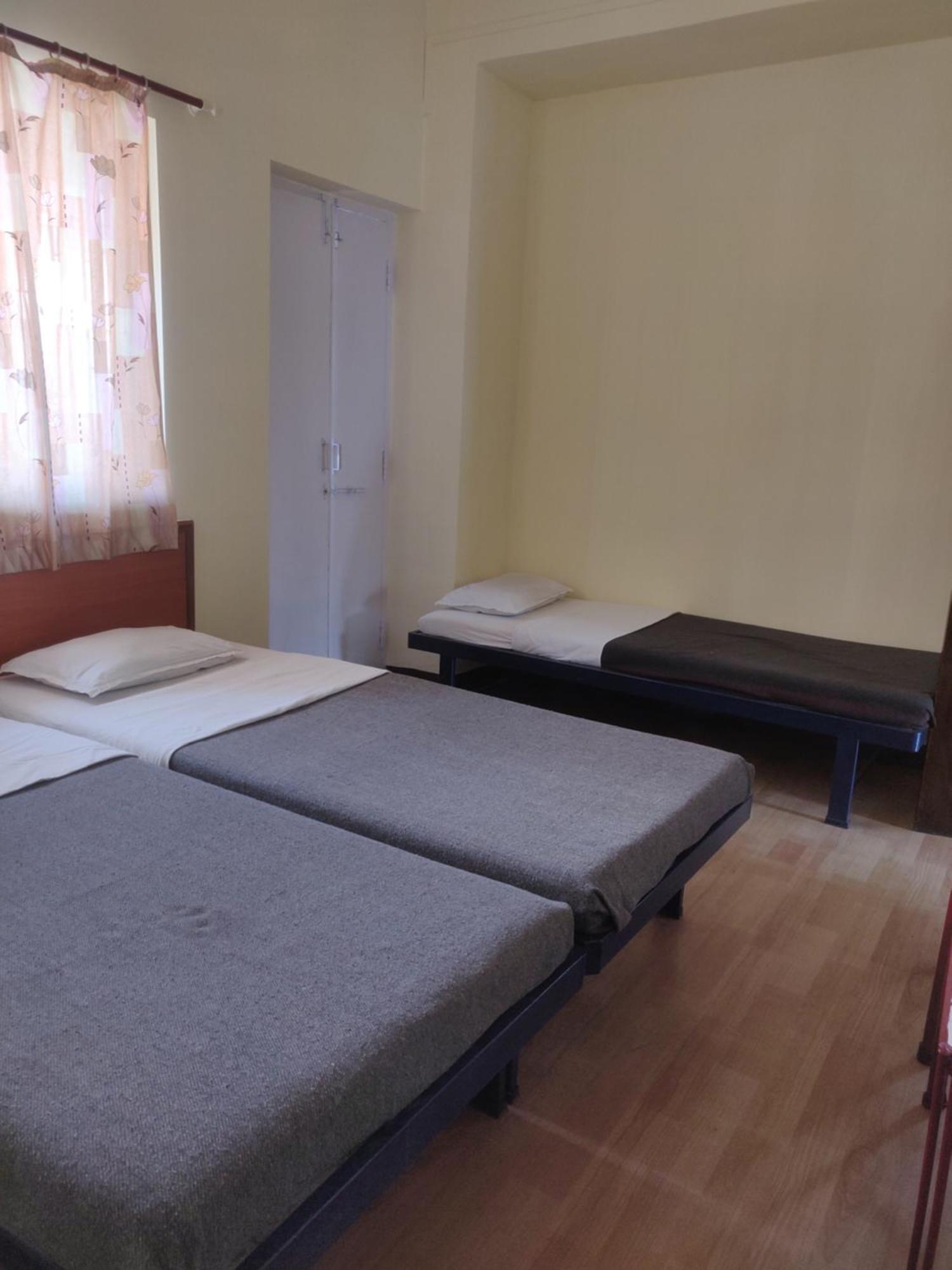 קולהאפור Hotel Parth Residency מראה חיצוני תמונה
