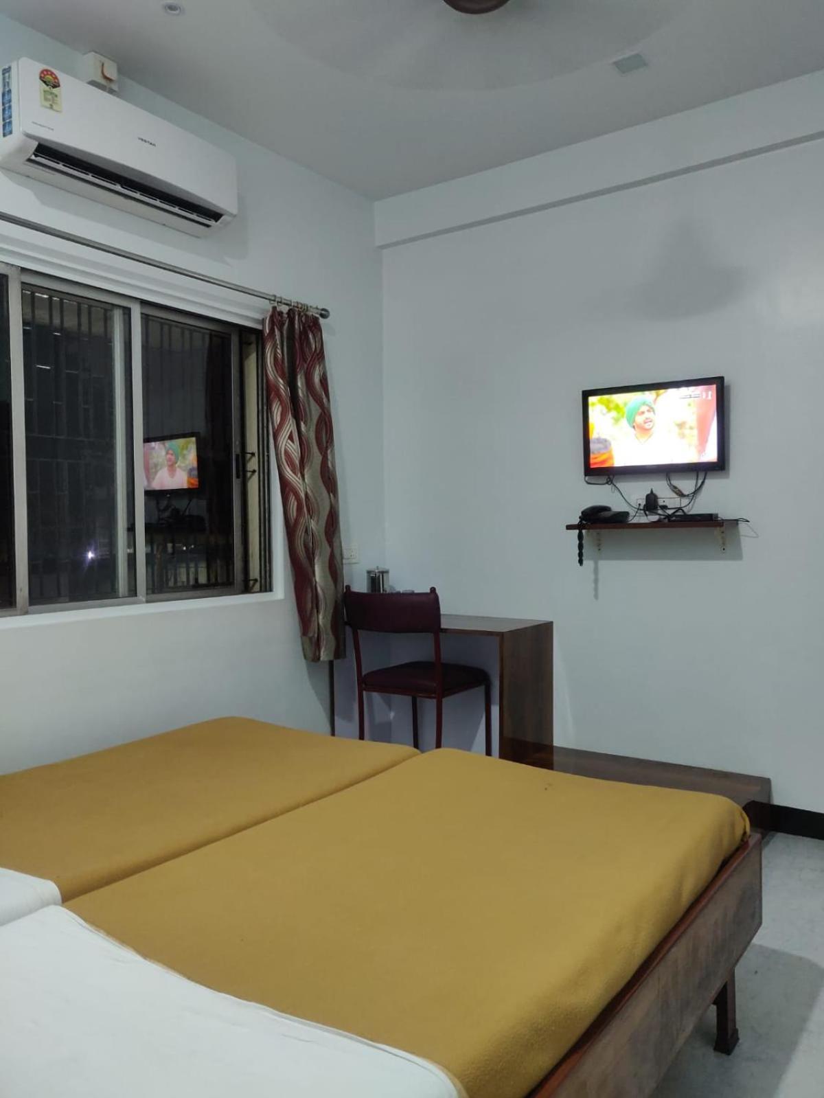 קולהאפור Hotel Parth Residency מראה חיצוני תמונה