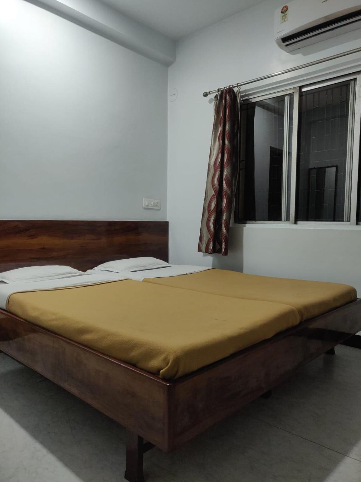 קולהאפור Hotel Parth Residency מראה חיצוני תמונה