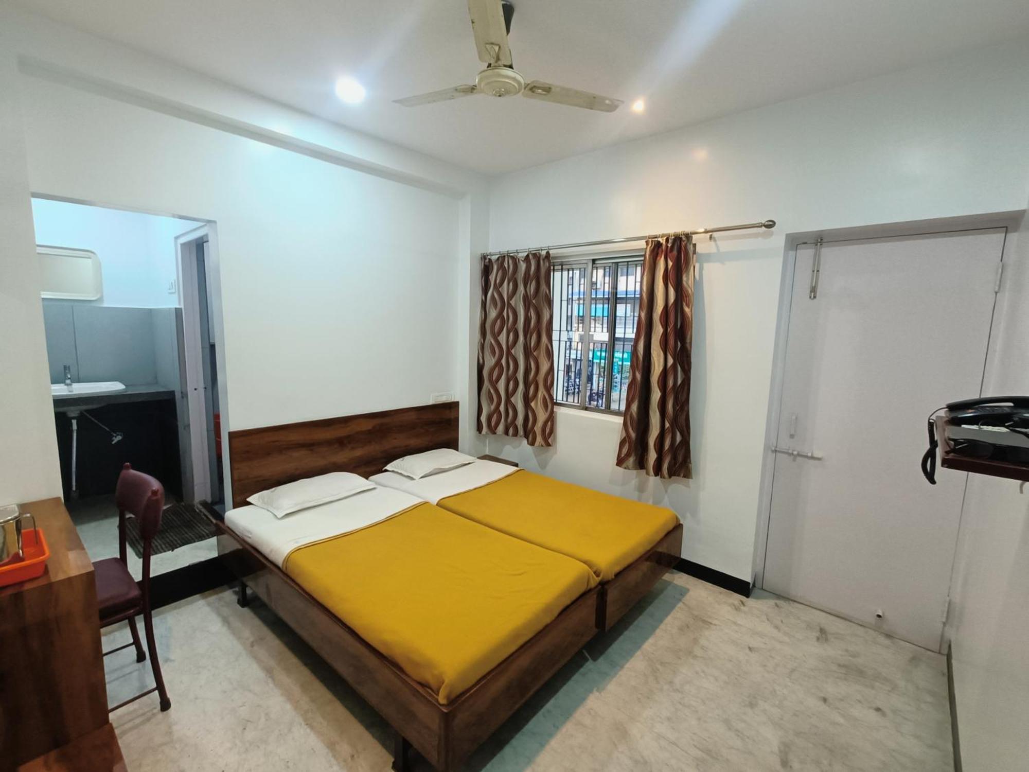 קולהאפור Hotel Parth Residency מראה חיצוני תמונה