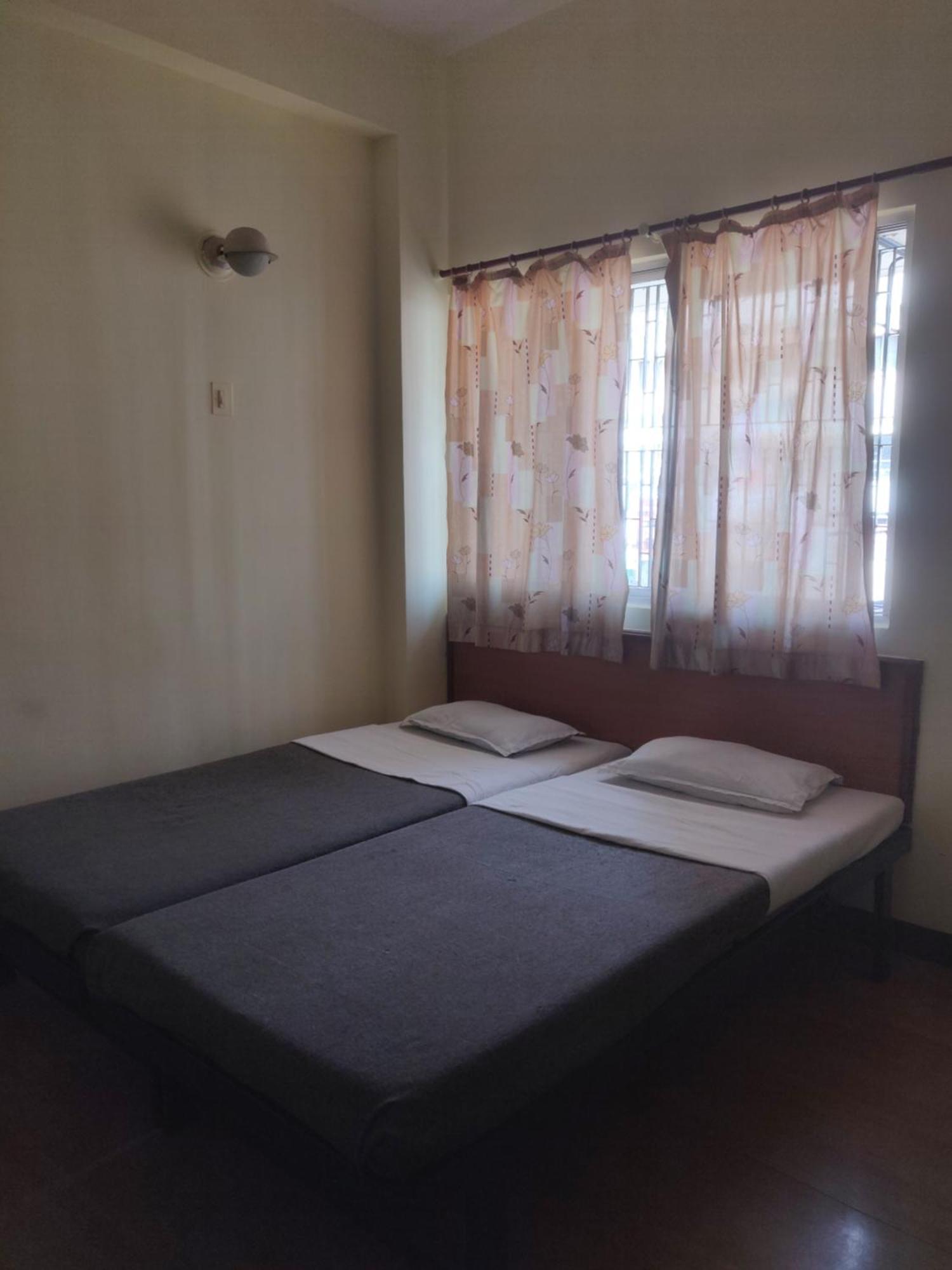 קולהאפור Hotel Parth Residency מראה חיצוני תמונה